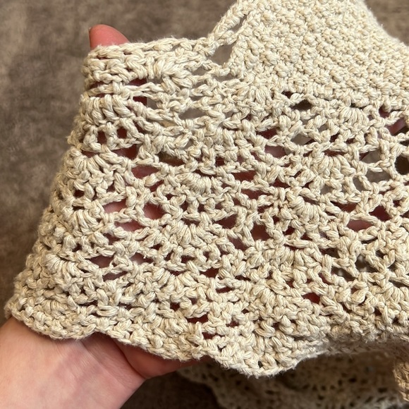 HOLLISTER • Crochet Top - Picture 7 of 7